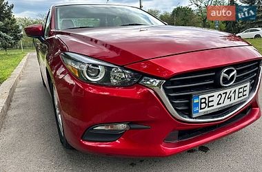 Седан Mazda 3 2017 в Николаеве