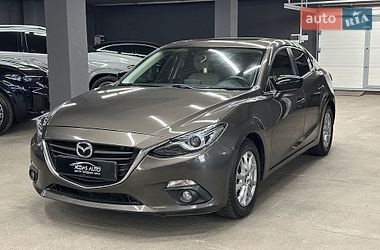 Седан Mazda 3 2016 в Харькове