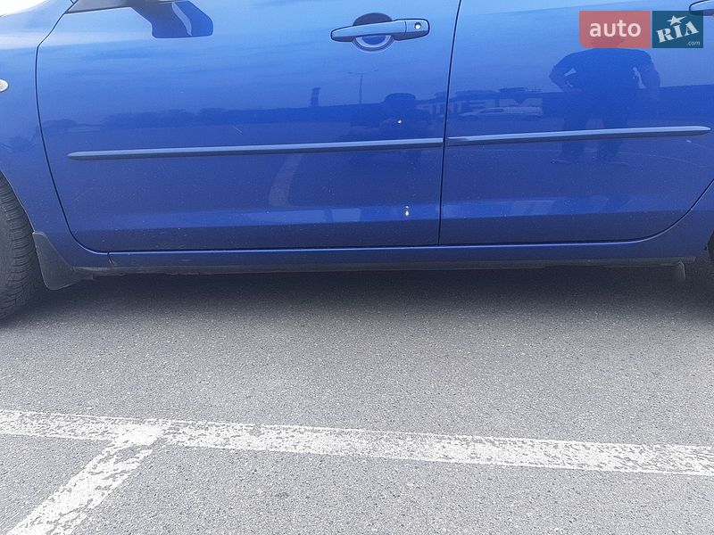 Хэтчбек Mazda 3 2006 в Днепре
