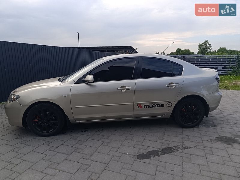 Седан Mazda 3 2008 в Перегинском