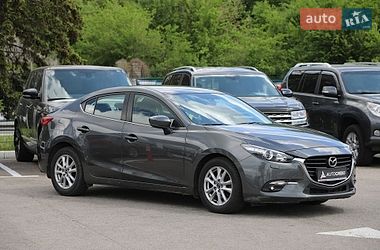 Седан Mazda 3 2017 в Харькове
