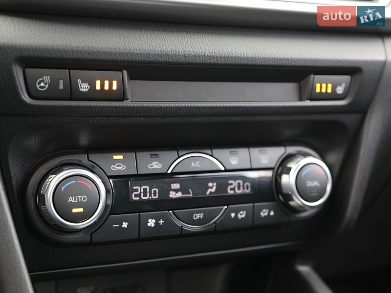 Седан Mazda 3 2017 в Харькове