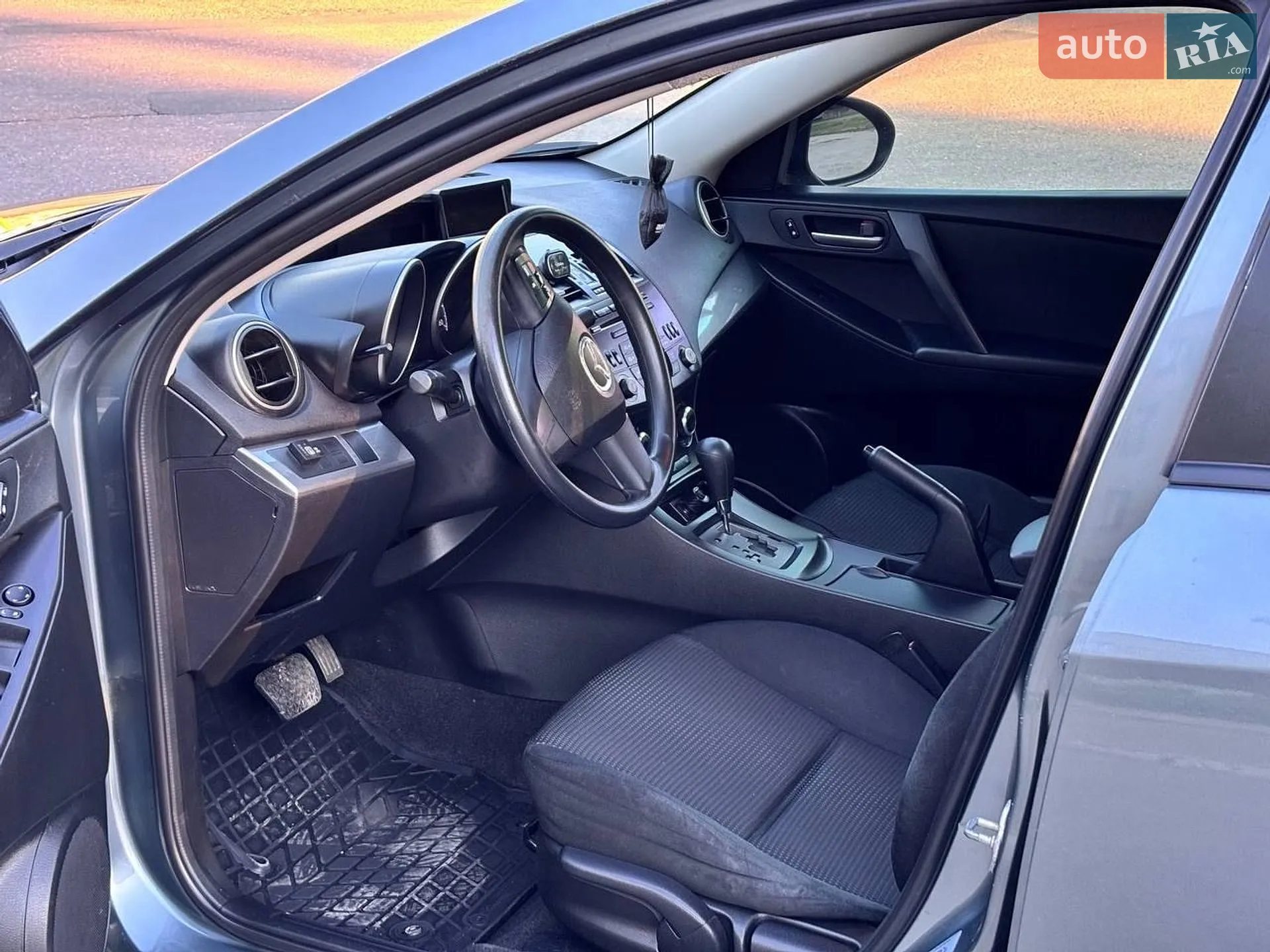 2011 Mazda 3 - мініатюра 16