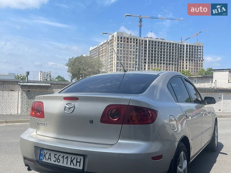 Седан Mazda 3 2004 в Киеве