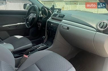 Седан Mazda 3 2004 в Киеве
