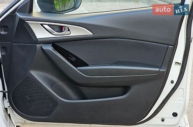 Хэтчбек Mazda 3 2017 в Киеве фото 31 Хэтчбек Mazda 3 2017 в Киеве