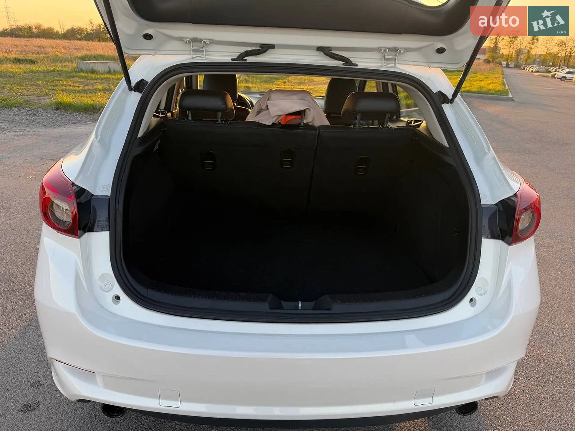 2016 Mazda 3 - мініатюра 8