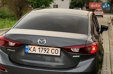 Седан Mazda 3 2016 в Киеве