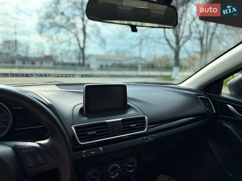 Седан Mazda 3 2016 в Сараті фото 15 Седан Mazda 3 2016 в Сараті