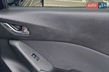 Хэтчбек Mazda 3 2015 в Житомире
