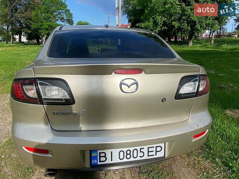 Седан Mazda 3 2004 в Гадячі