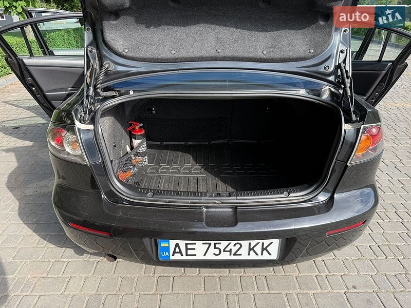 Седан Mazda 3 2007 в Каменском