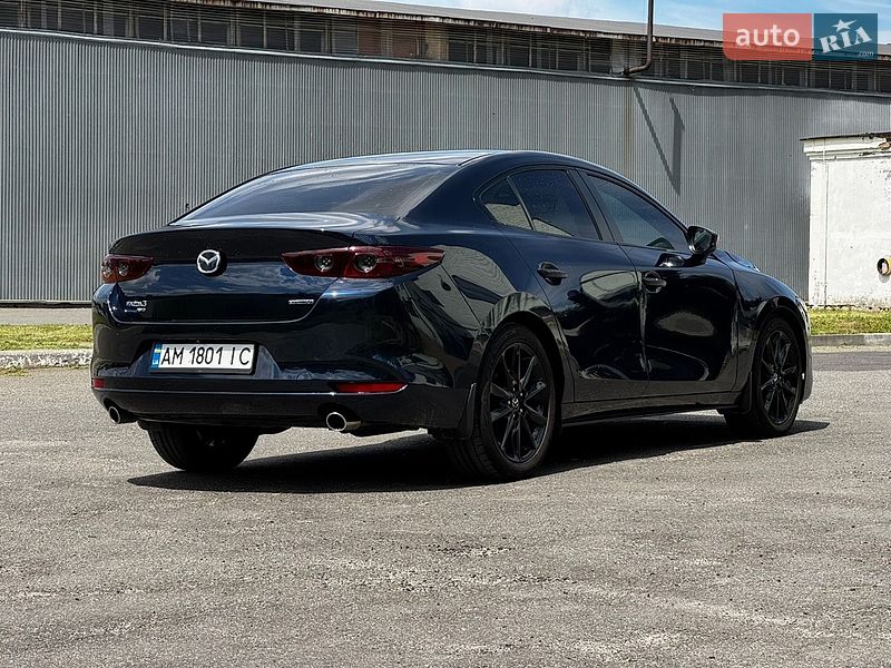 Седан Mazda 3 2019 в Киеве
