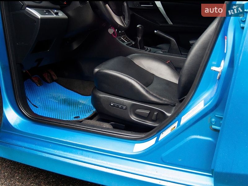Хэтчбек Mazda 3 2010 в Кривом Роге