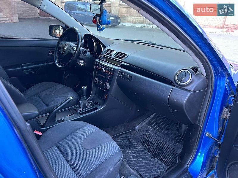 Хэтчбек Mazda 3 2005 в Желтых Водах