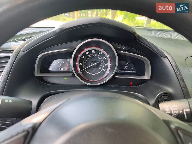 Седан Mazda 3 2016 в Киеве