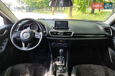 Седан Mazda 3 2016 в Киеве