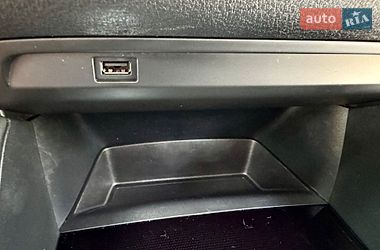 Седан Mazda 3 2019 в Киеве
