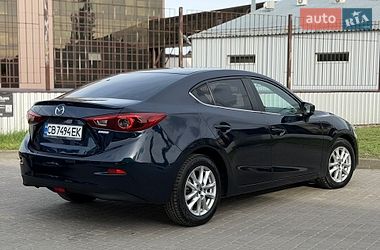 Седан Mazda 3 2017 в Киеве