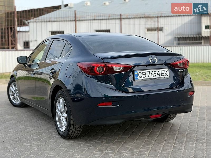 Седан Mazda 3 2017 в Киеве