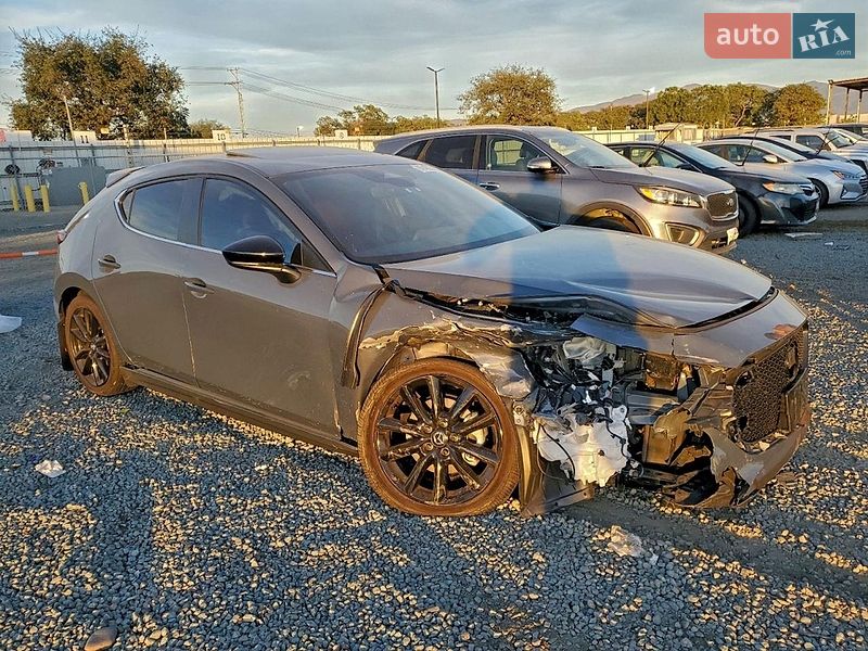 Седан Mazda 3 2024 в Львові