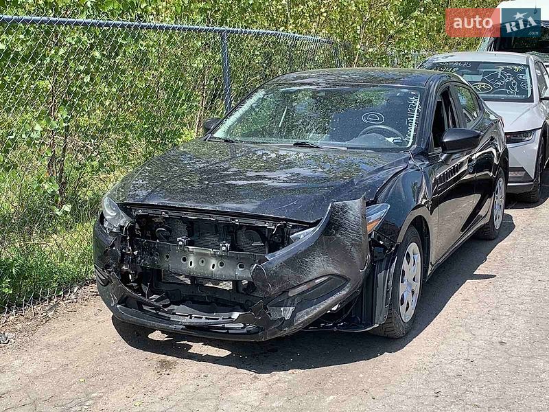 Седан Mazda 3 2018 в Коломые
