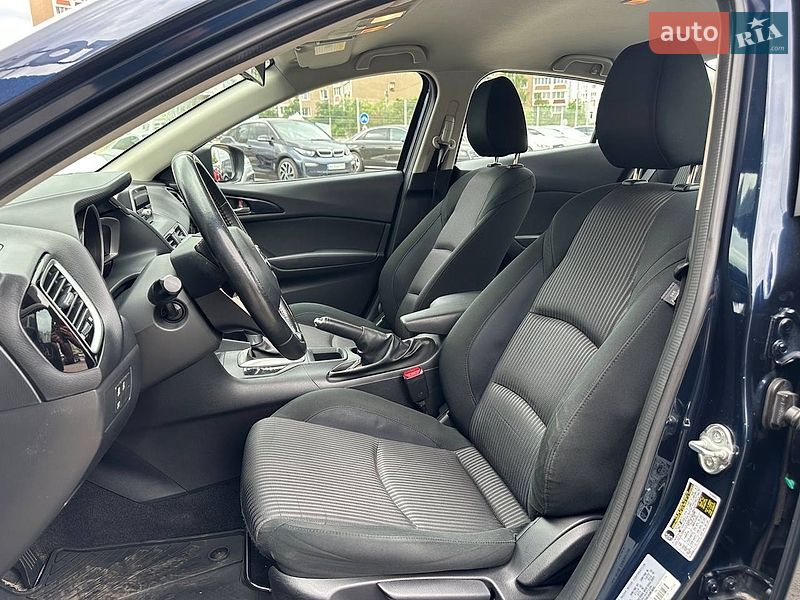 Седан Mazda 3 2013 в Киеве
