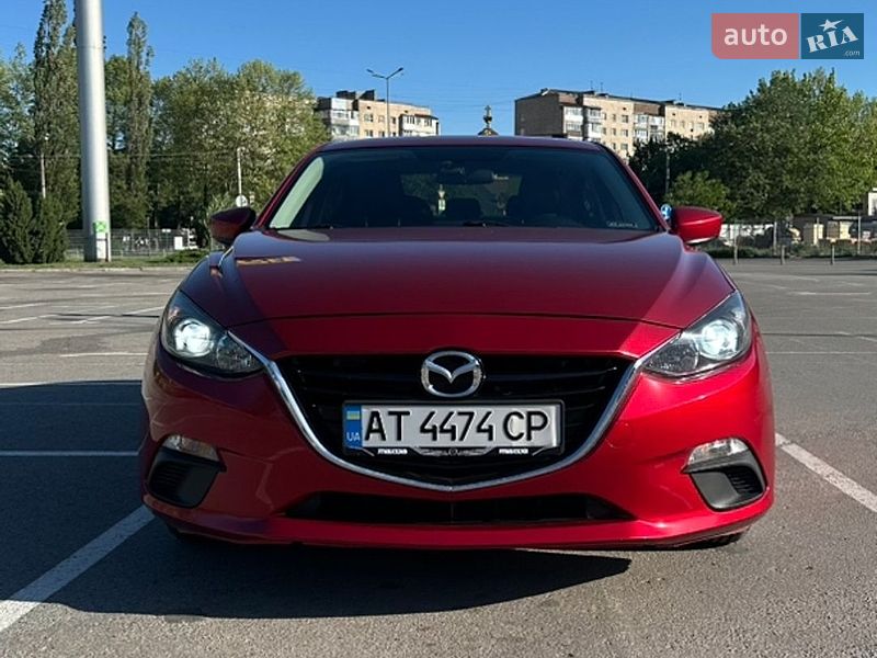 Седан Mazda 3 2015 в Ивано-Франковске