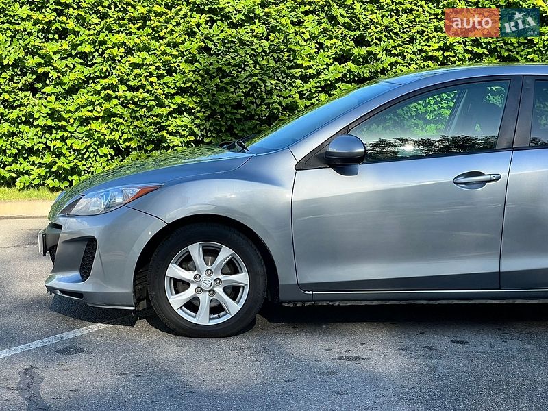 Седан Mazda 3 2013 в Києві