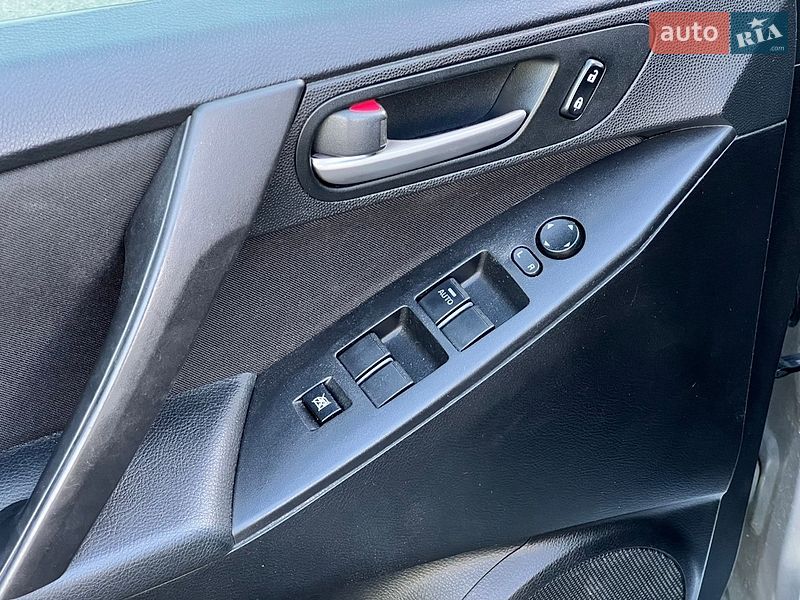 Седан Mazda 3 2013 в Києві