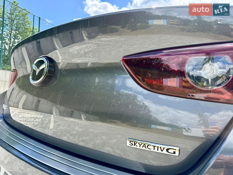Седан Mazda 3 2023 в Львові