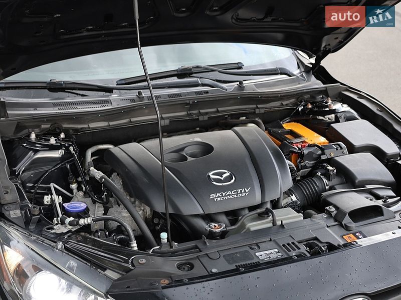 Седан Mazda 3 2014 в Киеве