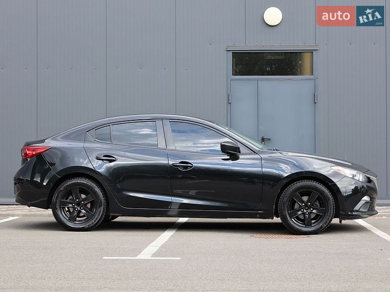 Седан Mazda 3 2014 в Киеве