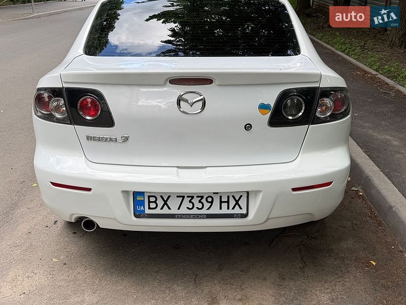Седан Mazda 3 2008 в Черновцах