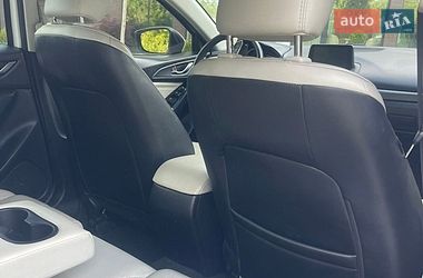 Седан Mazda 3 2017 в Ужгороде