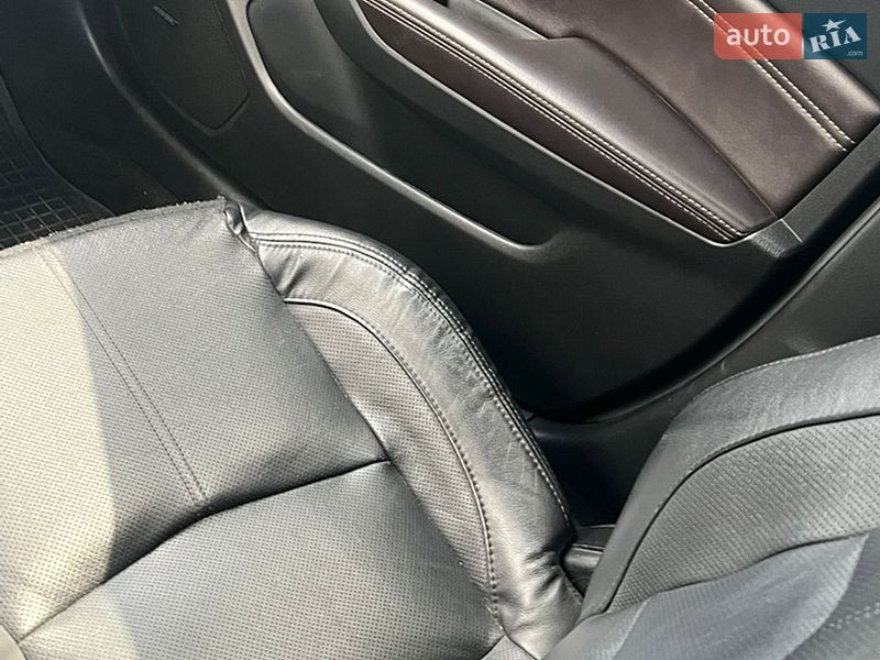 Седан Mazda 3 2017 в Кривому Розі