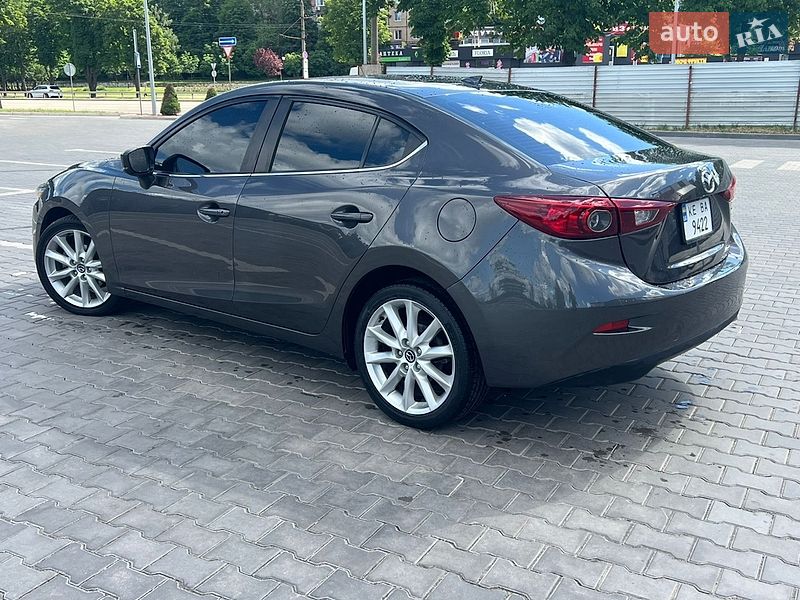 Седан Mazda 3 2017 в Кривому Розі