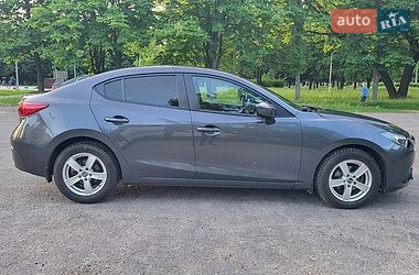 Седан Mazda 3 2015 в Полтаве