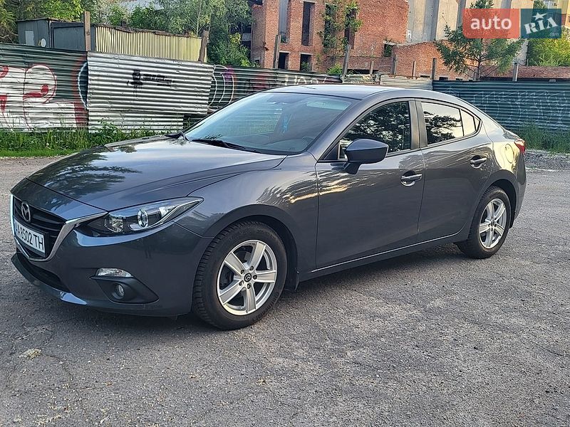 Седан Mazda 3 2015 в Полтаве