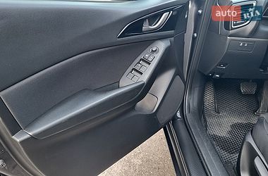Седан Mazda 3 2015 в Полтаве