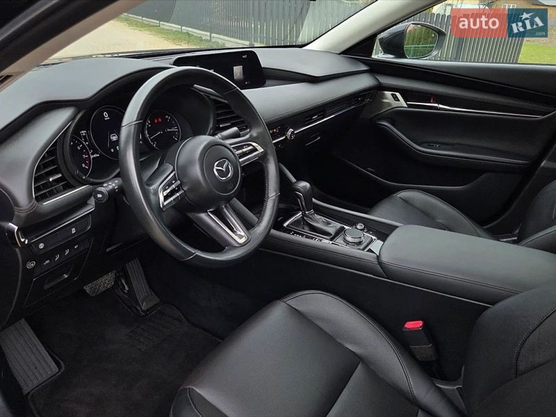Седан Mazda 3 2022 в Львові