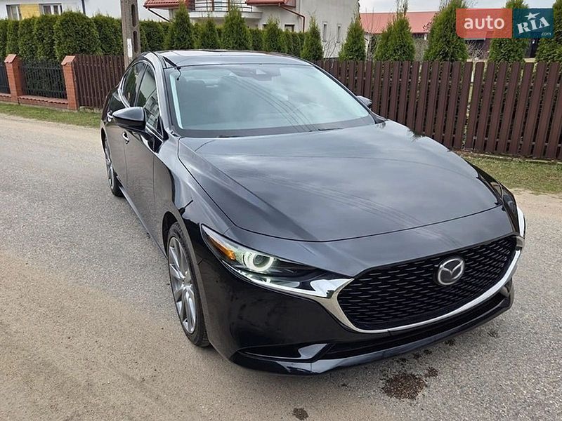 Седан Mazda 3 2022 в Львові