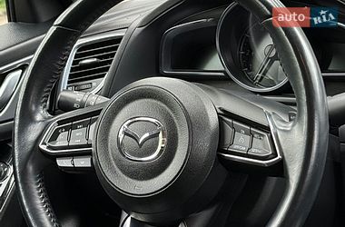 Седан Mazda 3 2017 в Обухові