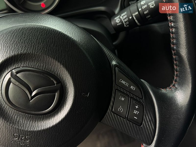 Хетчбек Mazda 3 2016 в Харкові