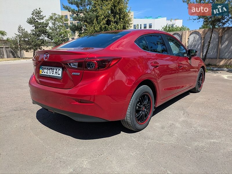 Седан Mazda 3 2016 в Львові