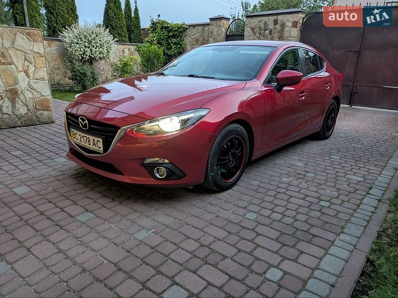 Седан Mazda 3 2016 в Львові