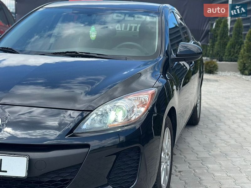 Хэтчбек Mazda 3 2013 в Ровно