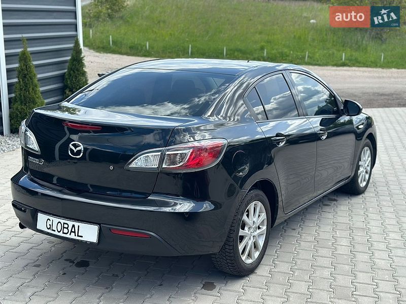 Хэтчбек Mazda 3 2013 в Ровно