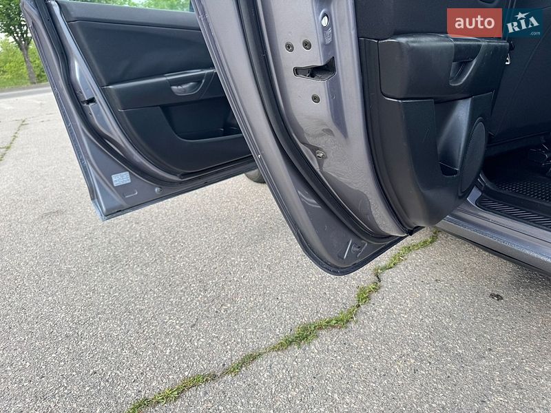 Хэтчбек Mazda 3 2004 в Запорожье