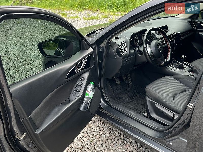 Седан Mazda 3 2016 в Києві